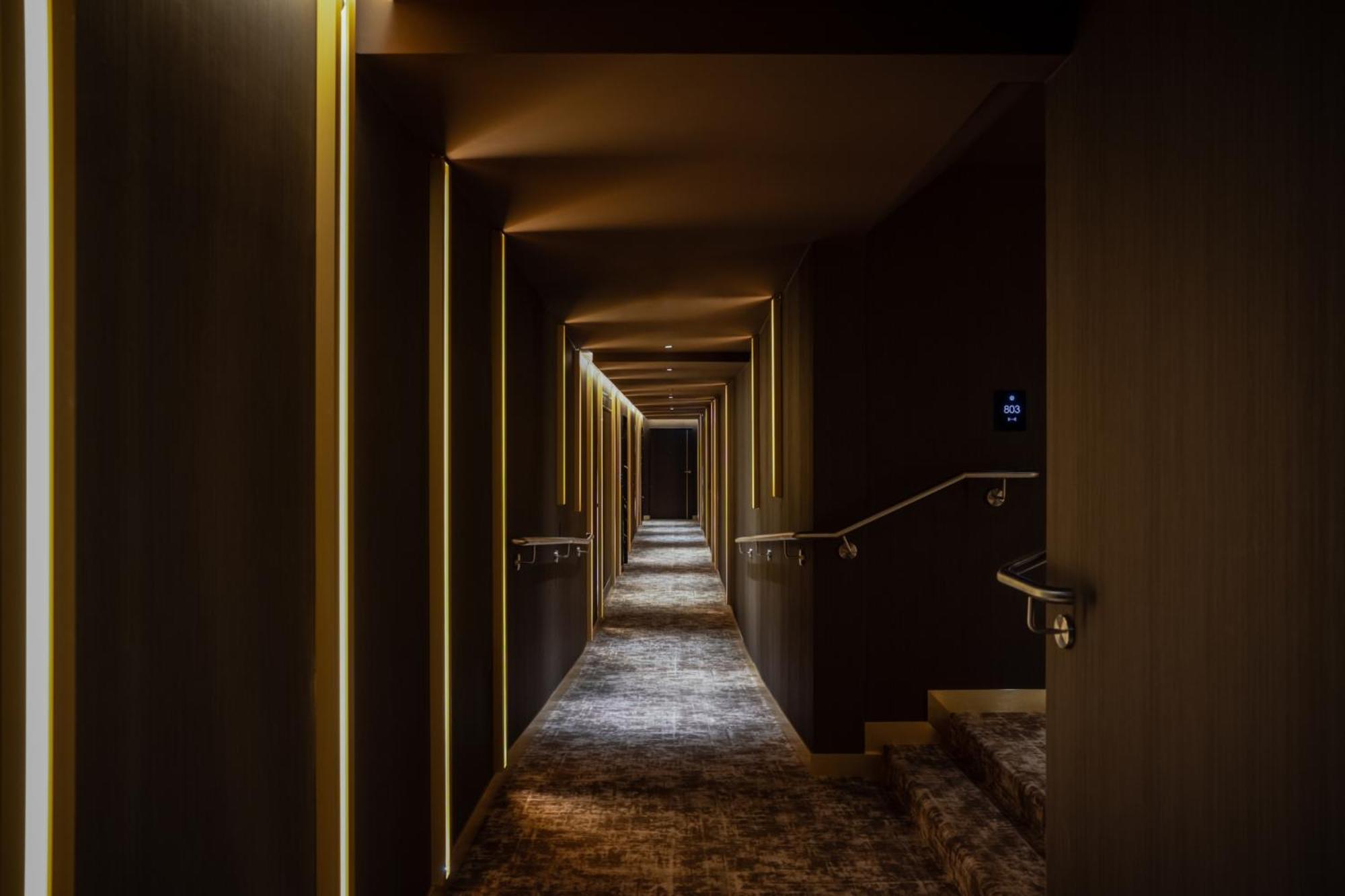 Almanac Palais Vienna Hotel Екстериор снимка A corridor at the hotel