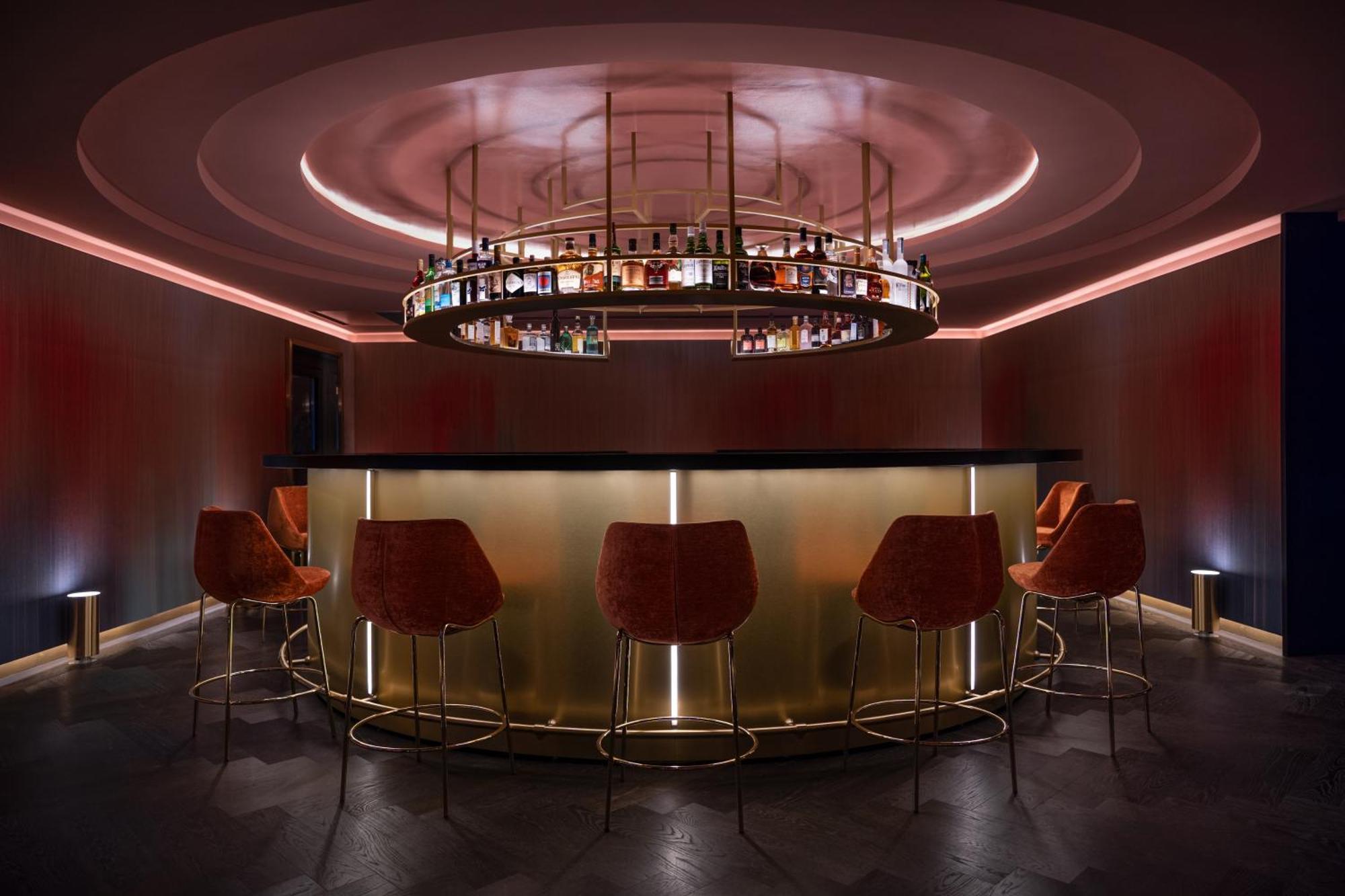 Almanac Palais Vienna Hotel Екстериор снимка The bar at the 100 Queen's Gate